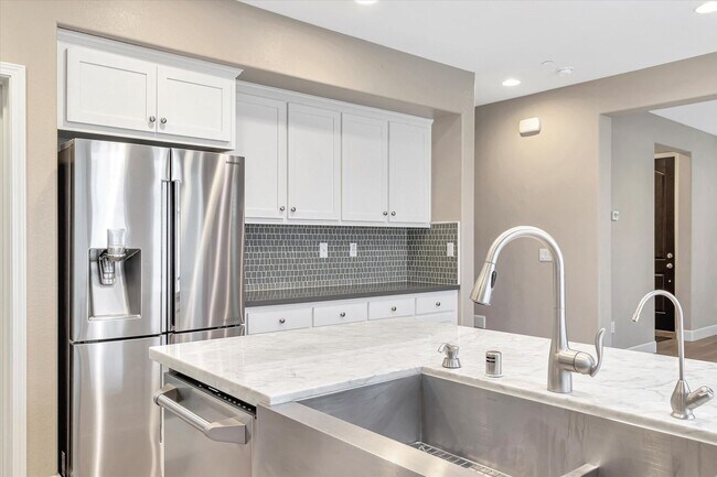 Building Photo - Wow! What a Great Home! Available Soon!