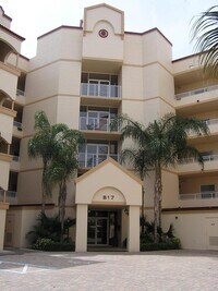 Building Photo - 817 Mystic Dr