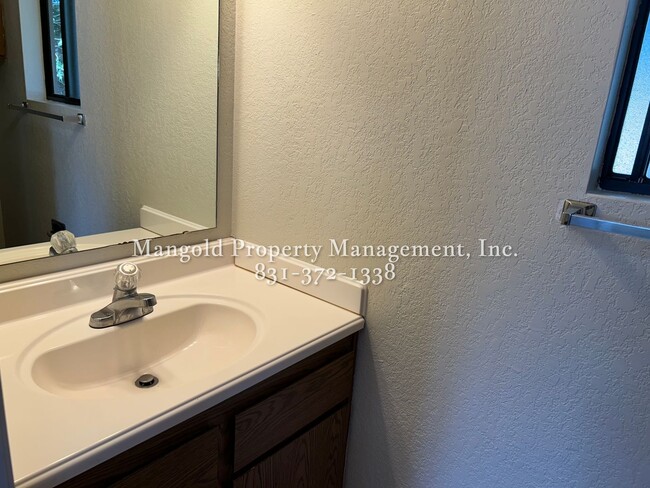 Building Photo - Charming 2-Bed, 1.5-Bath  Multi-Level Home...