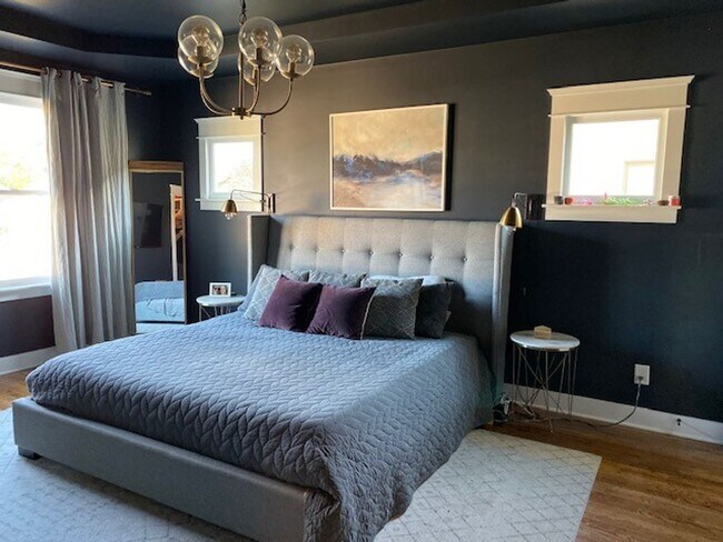 Building Photo - Craftsman Inspired 3 Bed/ 2.5 Bath Home in Cleveland Park, Fenced Yard, Pet Friendly, Screened Po...