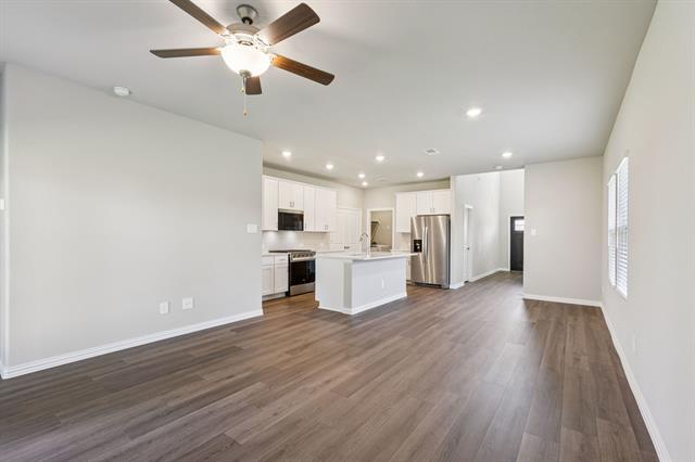 Building Photo - 4018 Sandstone Dr