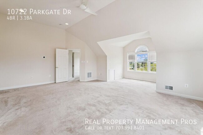 Building Photo - 10722 Parkgate Dr