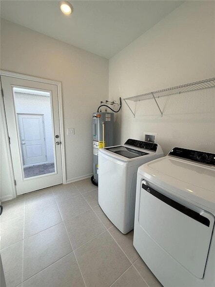 Building Photo - 2332 Rider Rain Ln