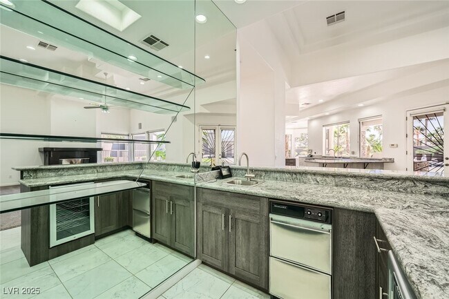 Building Photo - 7901 O'Bannon Dr