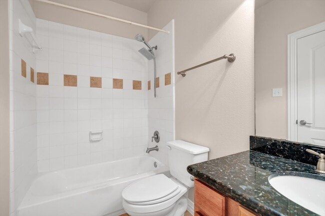 Building Photo - 3414 Home St