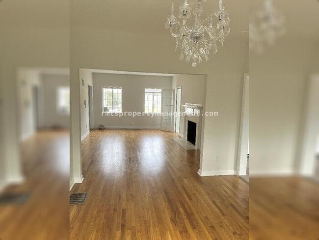 Building Photo - 1977 N Decatur Rd