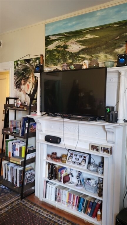 Building Photo - 12 Linden St