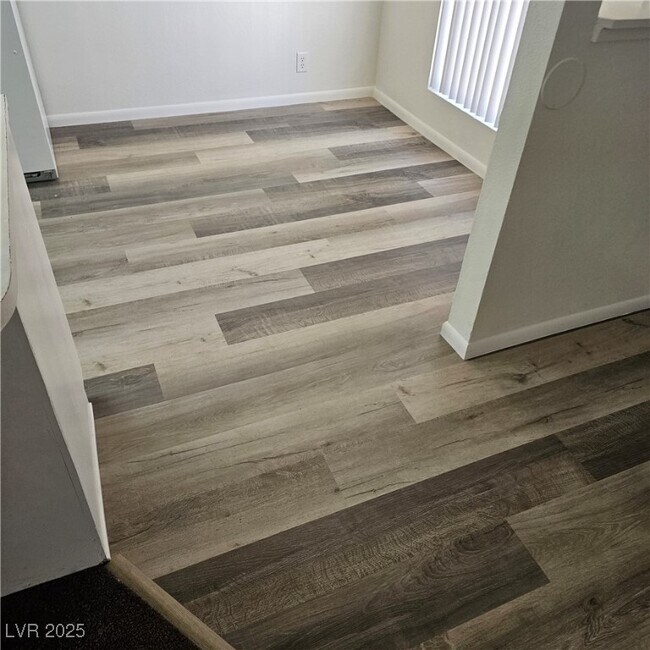 Building Photo - 4300 N Lamont St