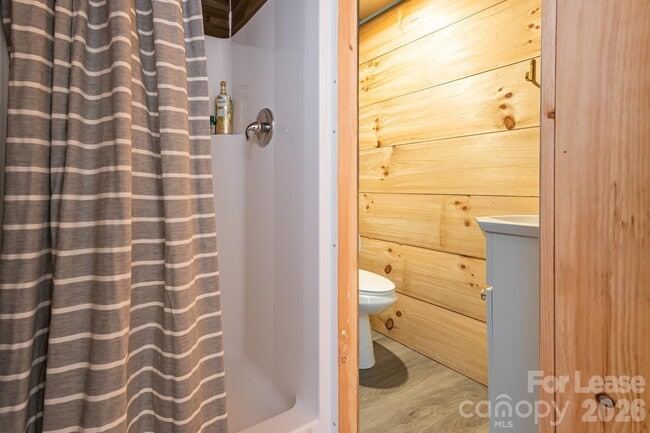 Building Photo - 260 Allison Hill Rd