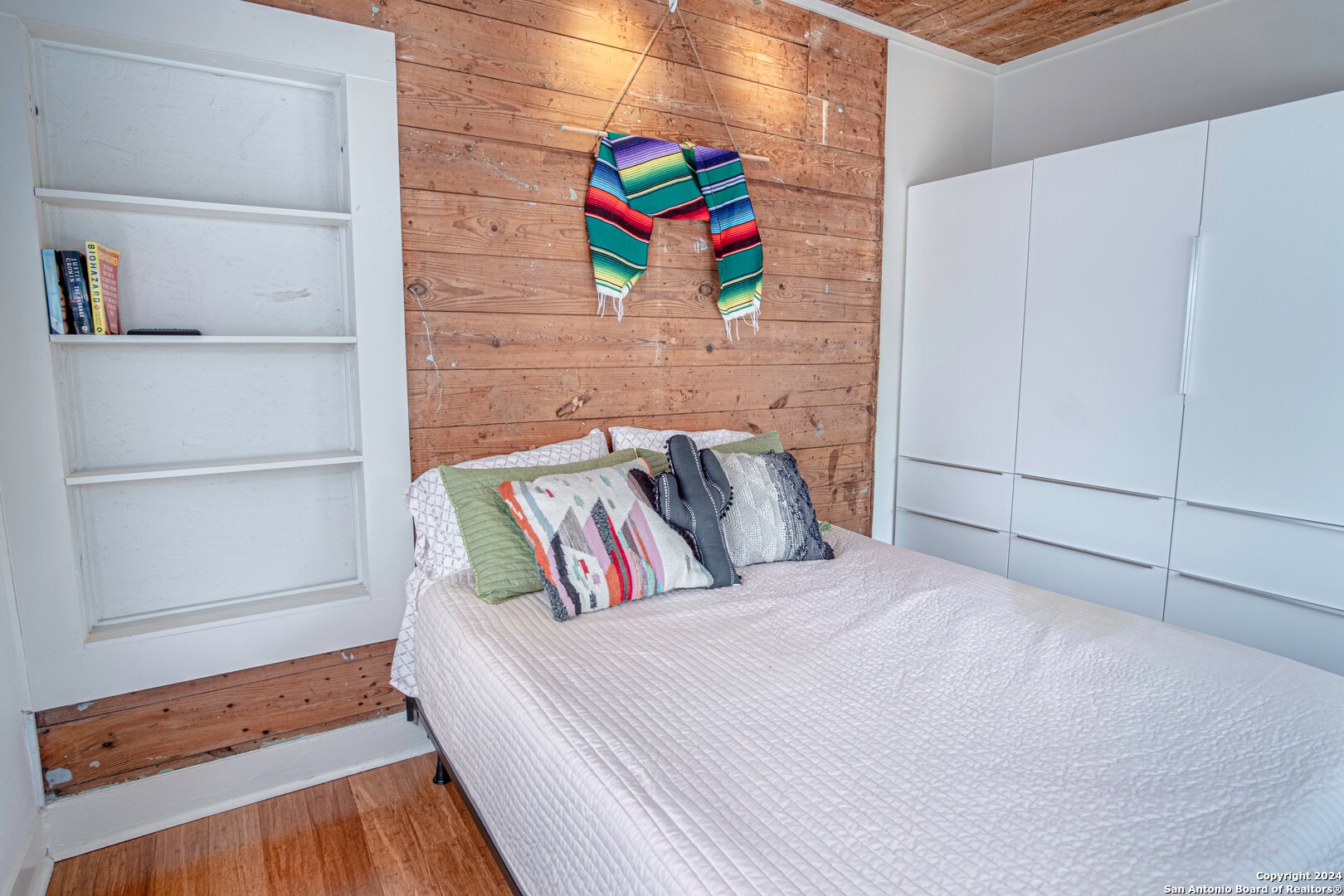 Building Photo - 311 Alamosa Ave