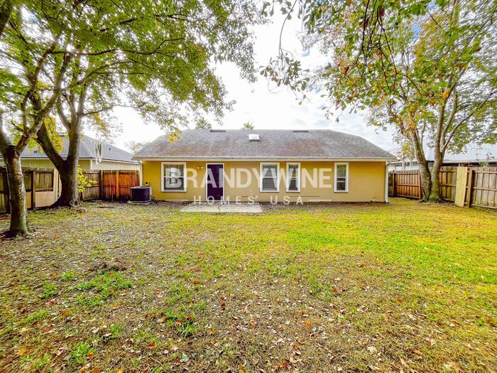 Building Photo - 439 Moby Dick Dr N