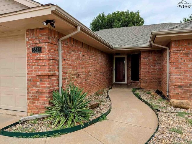 Building Photo - 5509 Long Leaf Dr