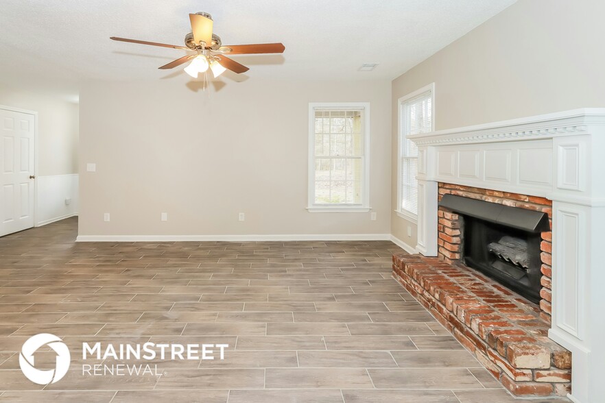 Building Photo - 170 Woodcrest Dr