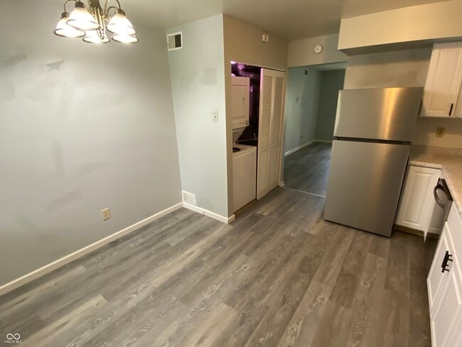 Building Photo - 1329 Millerwood Ct