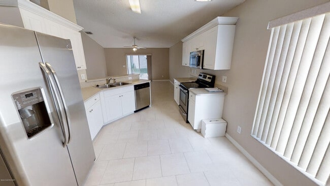 Building Photo - 2457 Deercroft Dr