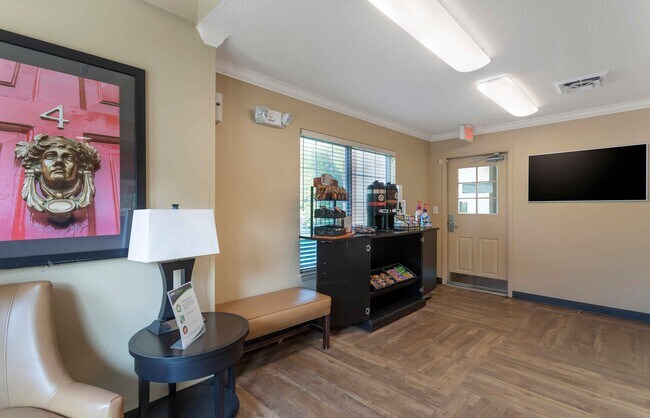 Building Photo - Furnished Studio-Nashville - Airport - Music City
