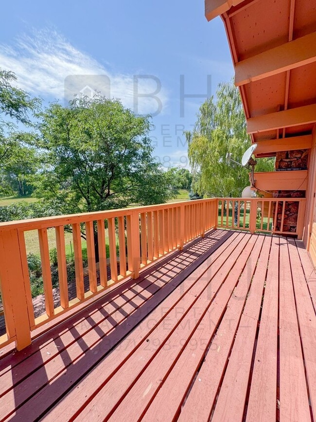 Building Photo - 21 Mills Ln
