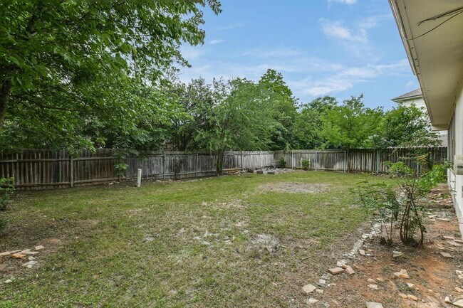 Building Photo - 17607 Klamath Falls Dr