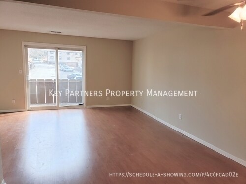 Building Photo - 6212 Robinson St