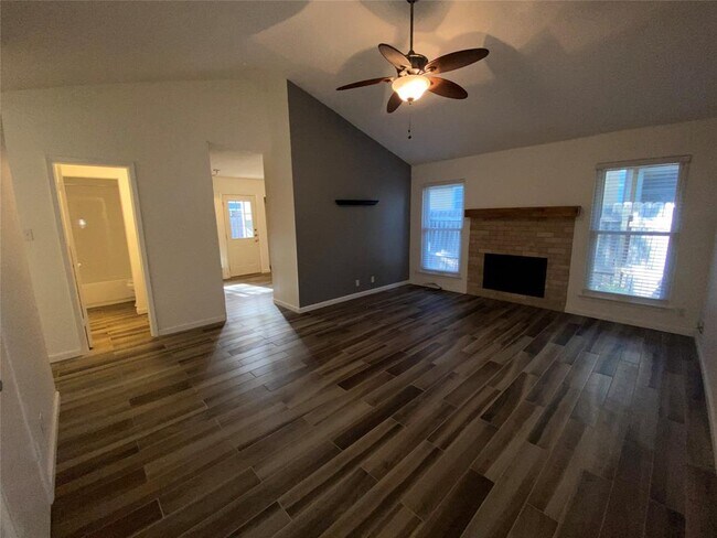 Building Photo - 9618 Sugar Hill Dr