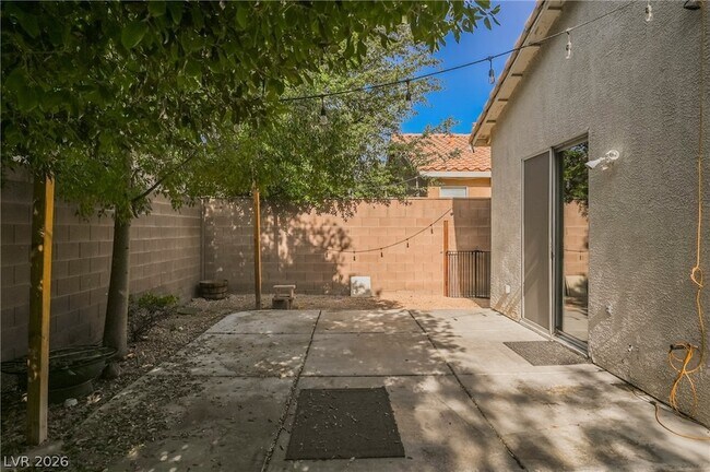 Building Photo - 2343 Brockton Way