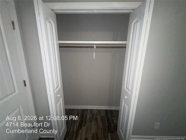 Building Photo - 4714 Beaufort Dr
