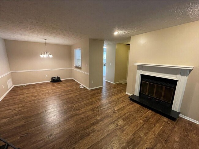 Building Photo - 803 Wynnes Ridge Cir SE