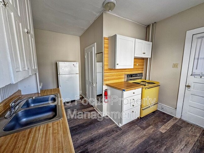 Building Photo - 432 Jefferson St