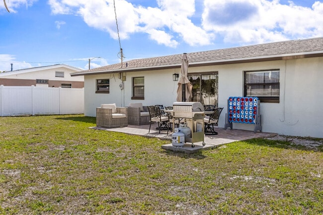 Building Photo - 1160 Altman Dr