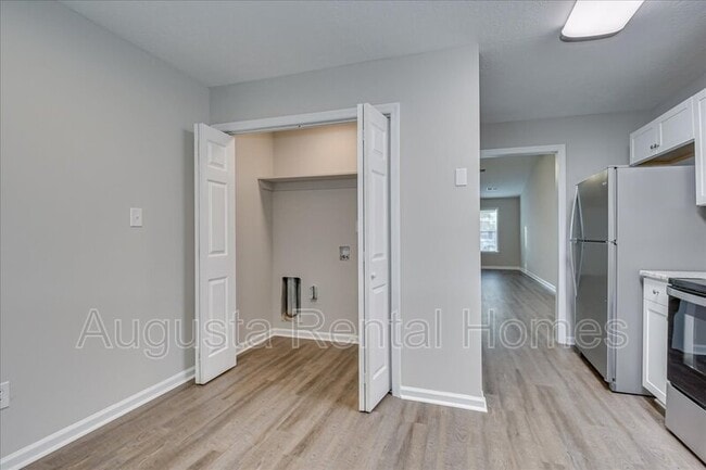 Building Photo - 1531 Abby Way