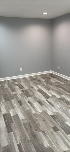 Building Photo - 6225 Branch Hill Cir