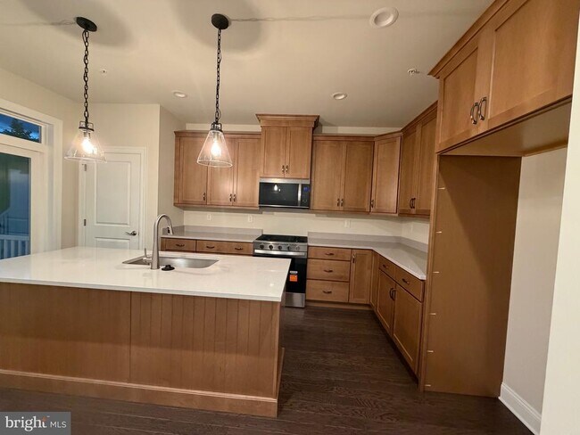 Building Photo - 433 Reagans Ln