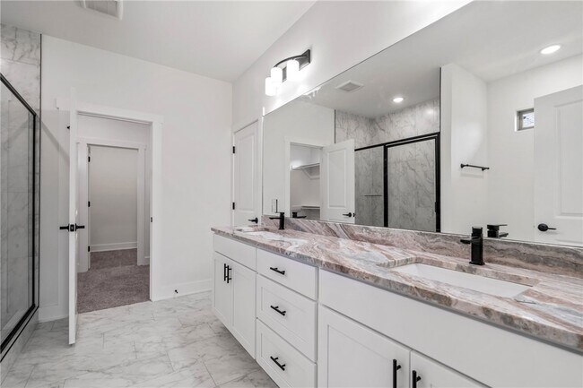 Building Photo - 110 N Banner Ave