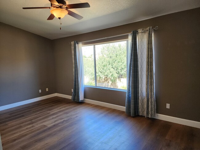 Building Photo - 7775 E Castle Valley Way