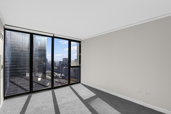 Building Photo - 225 N Columbus Dr