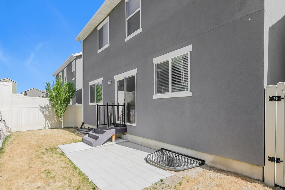 Building Photo - 3036 S Red Pine Dr