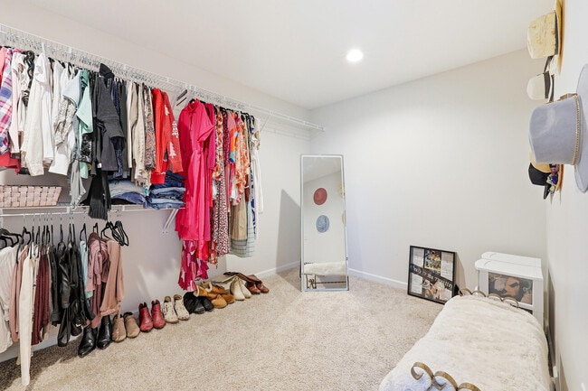 Building Photo - 397 Anmore Ct