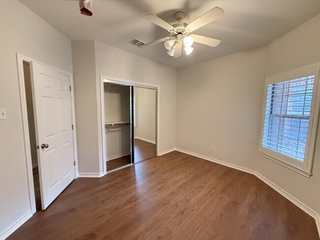 Building Photo - Modern Comfort Meets Cozy Living on Casual Cir!