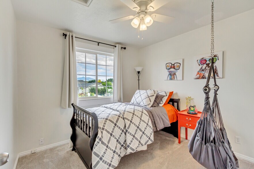 upstairs bed 2 - 7063 S Swan Hill Dr
