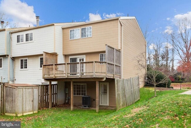 Building Photo - 2051 Gervais Dr