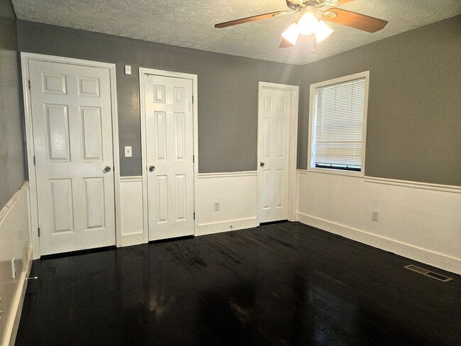 Building Photo - 4595 Tranquil Ln