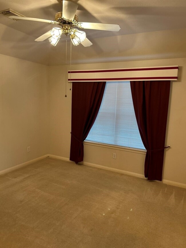 Building Photo - 6421 Austinville Dr