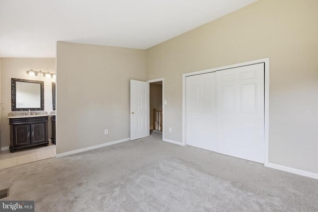 Building Photo - 15622 Cliff Swallow Way
