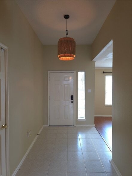 Building Photo - 19406 Stillhouse Dr