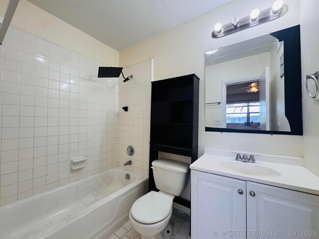 Building Photo - 8025 S Colony Cir
