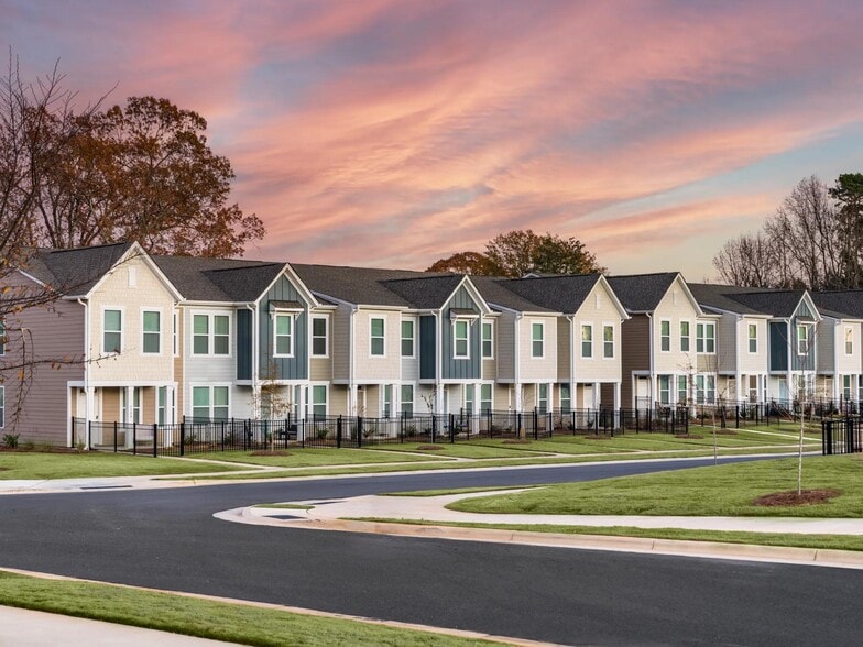 Modern living professionally managed by Mill Creek Residential. - Amavi Mooresville