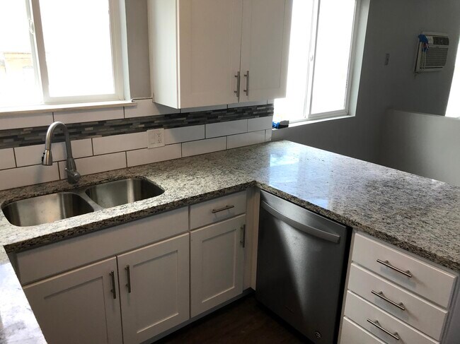 Building Photo - 1134 E 500 S