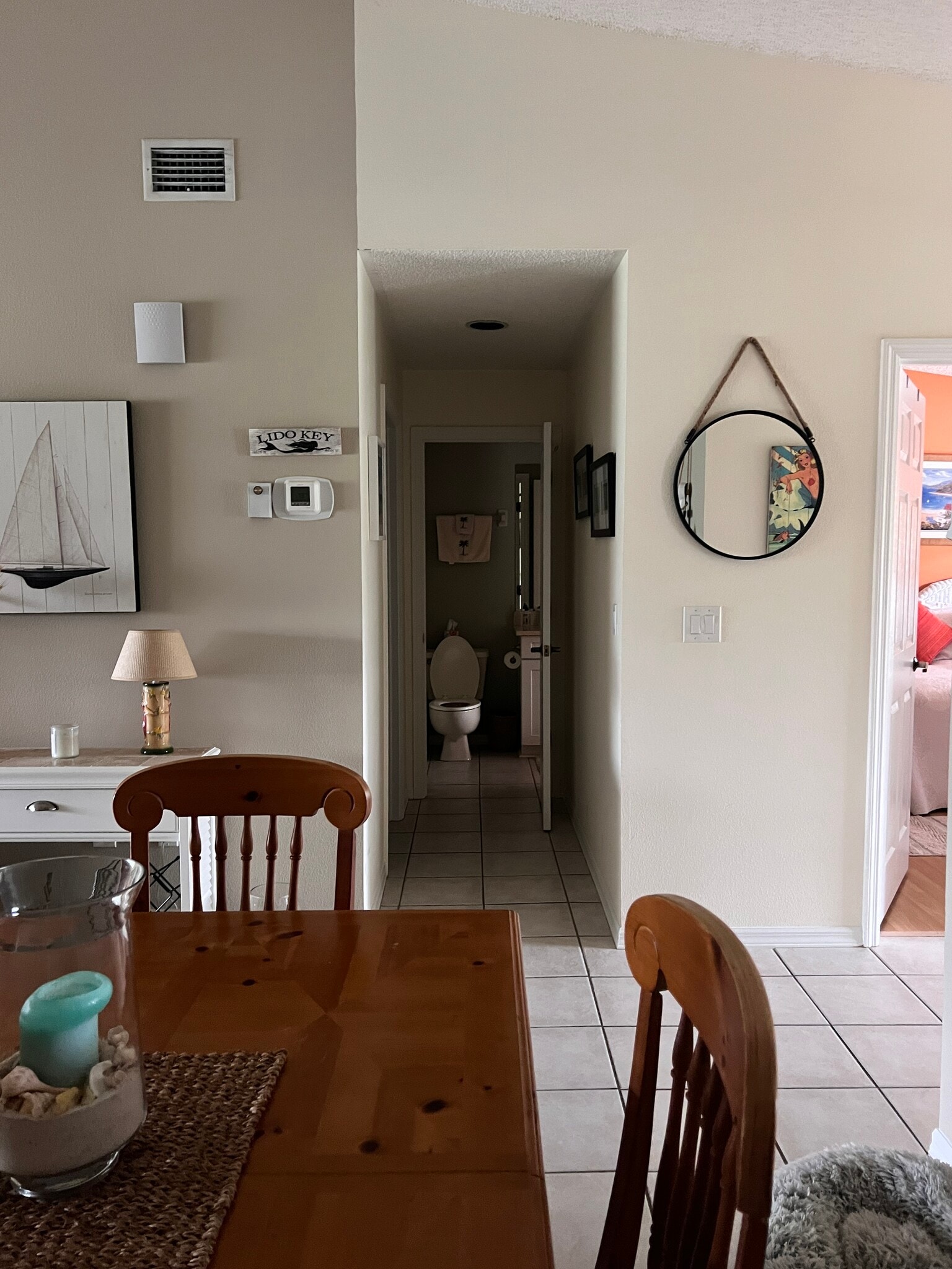 Dining area - 4408 Weybridge