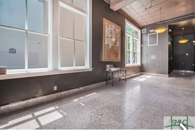 Building Photo - 2 BED | 2 BATH | DOWNTOWN CONDO