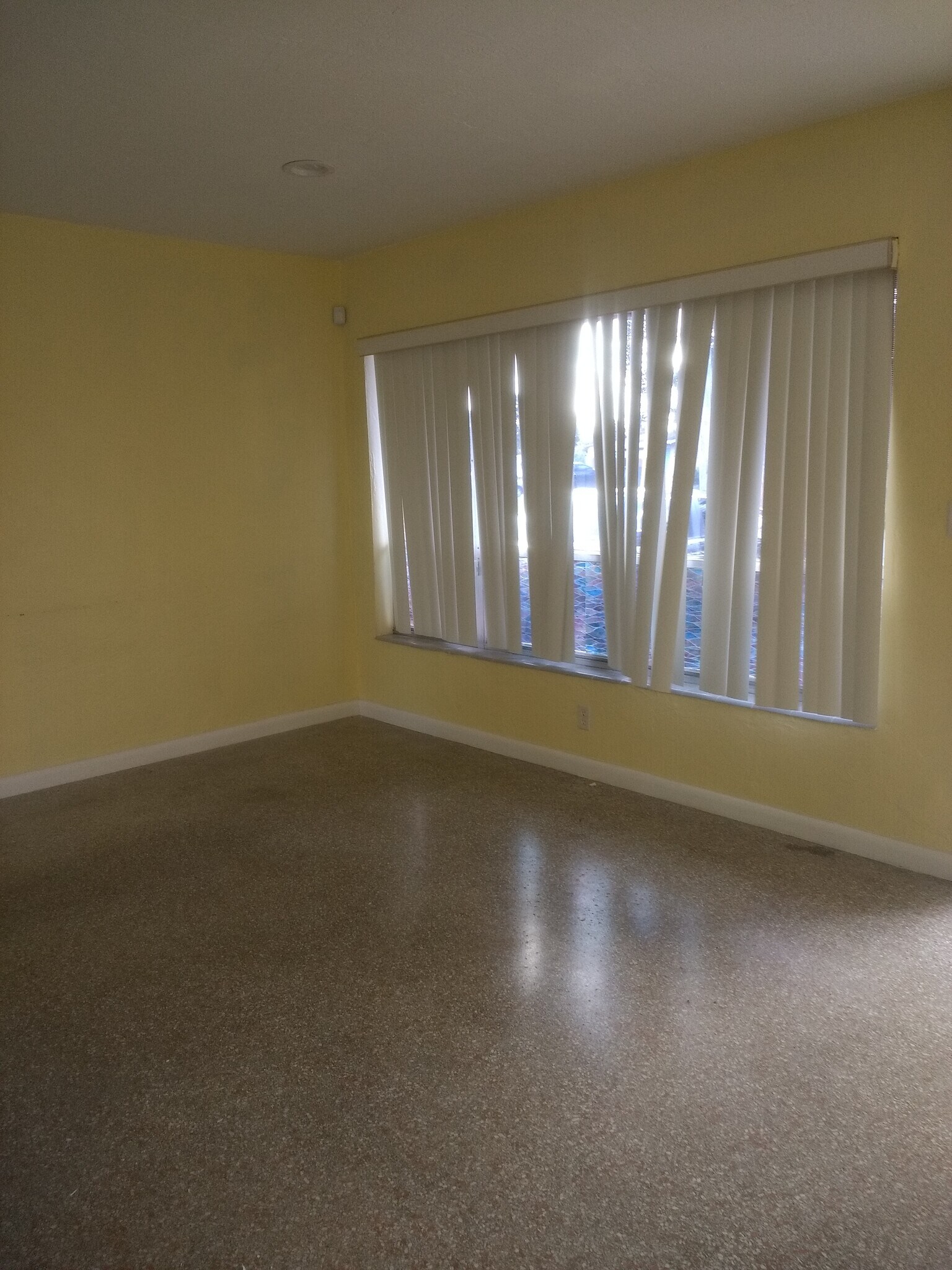 Living Room Front Window View - 4850 Southwest 41st Avenue